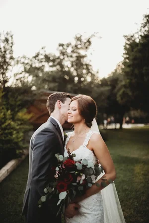 Romantic couple wedding photo in Weatherford Texas